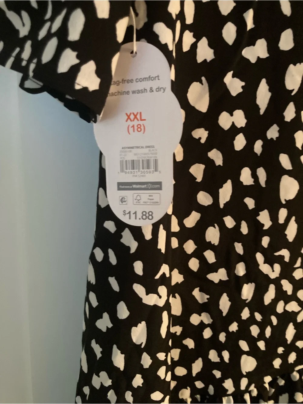 Juniors Black and White Short Sleeve Dress